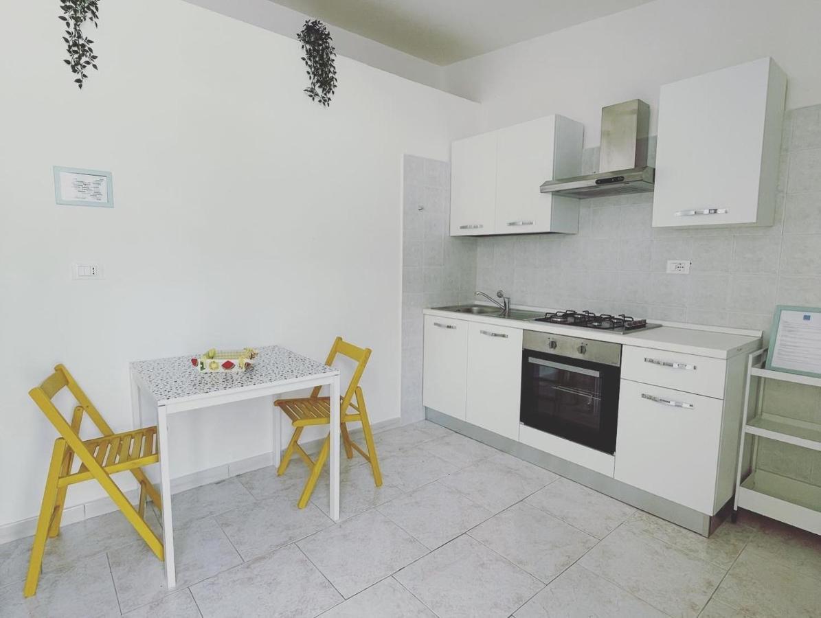 Al Meriggio Apartments Brucoli Luaran gambar